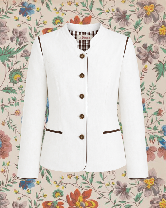 Sissi Joppe in White Linen